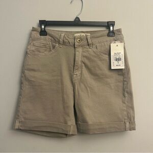 Charlie B Women's Tan Shorts Sea Crest Size 8 NWT